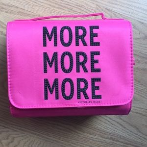 Victoria’s Secret MORE MORE MORE Travel Hangin Bag